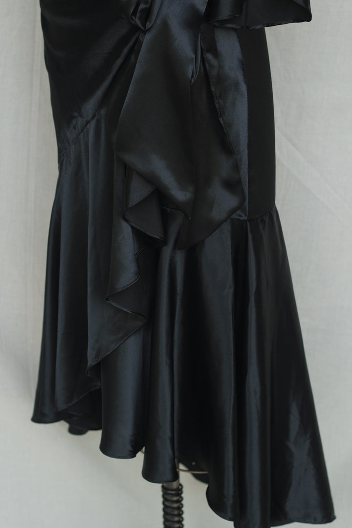 Mia Armand Of Beverly Hills Black Ruffled Robe