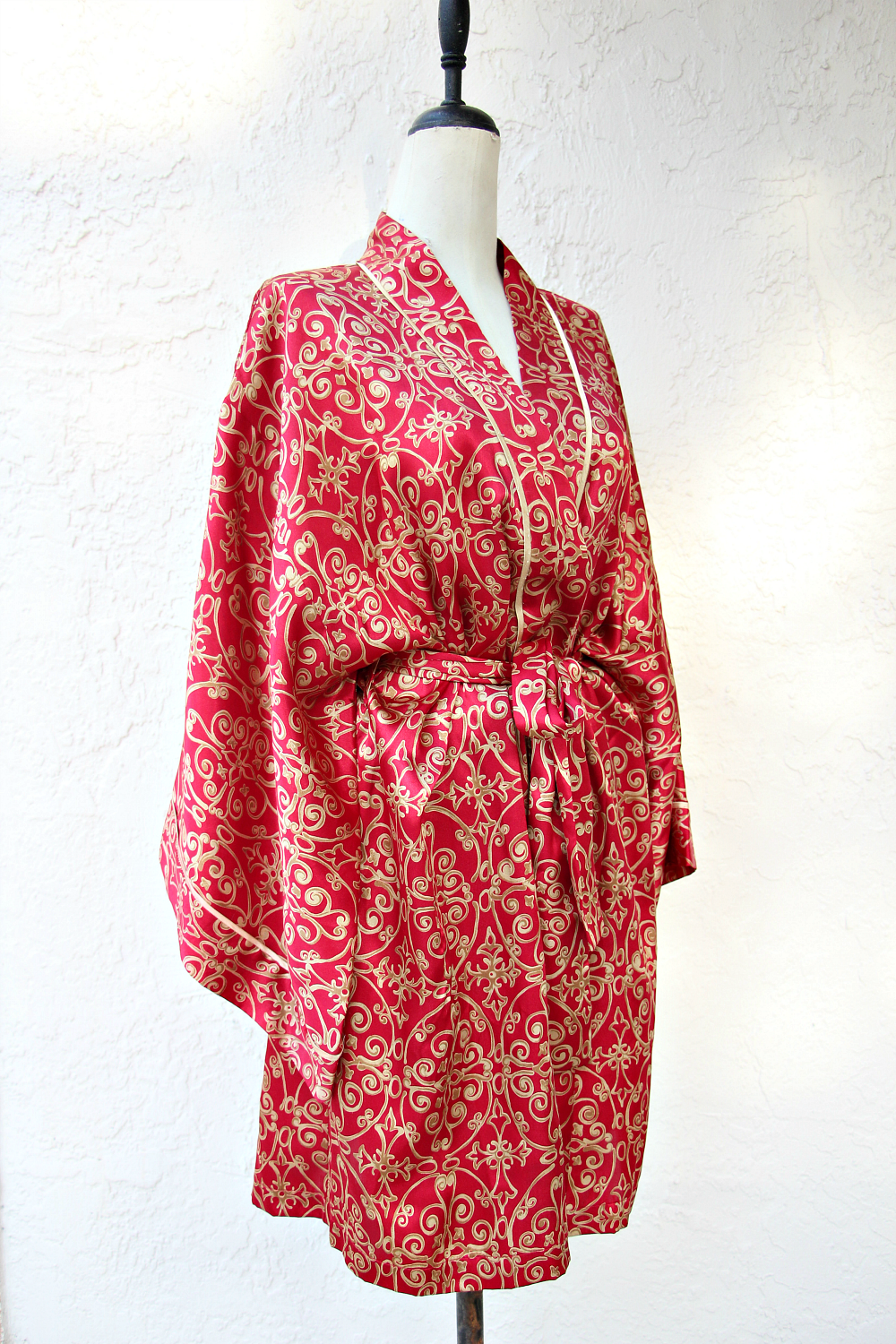 Natori Classics Vintage Red and Gold Robe