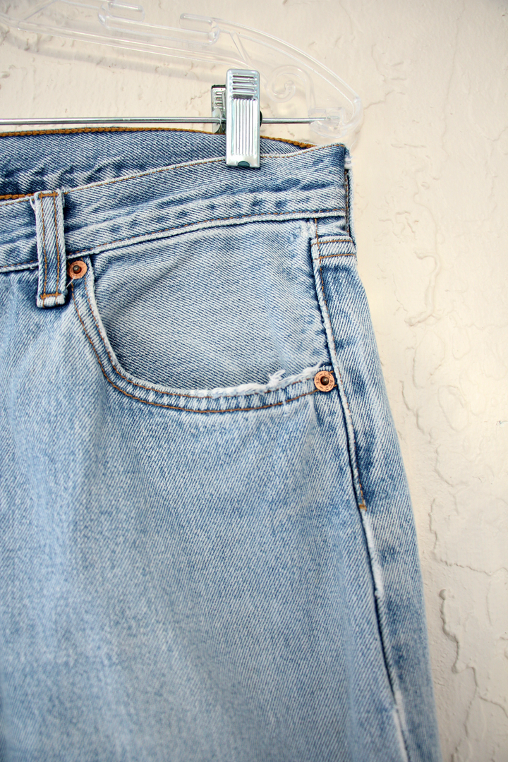 Vintage Light Wash 501's Levis Jeans