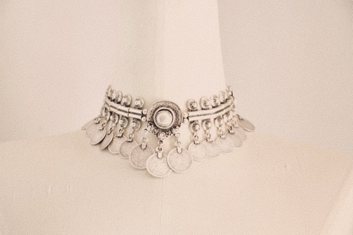 Régine Hippie Choker