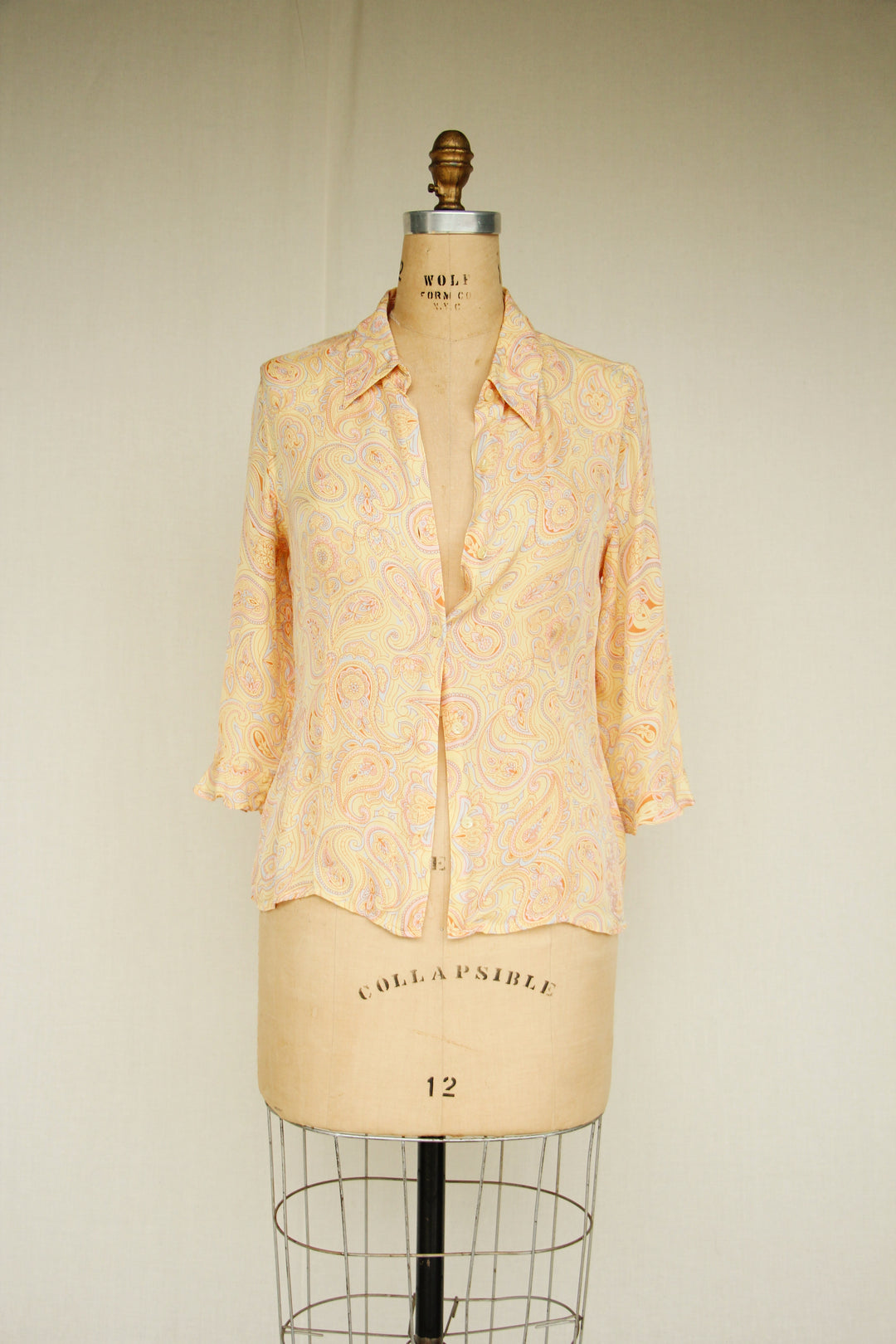 Jaclyn Smith Paisley Silk Hippie Button Up